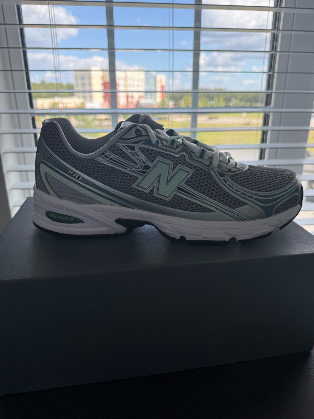 New Balance 740v2
Silver Metallic New Spruce